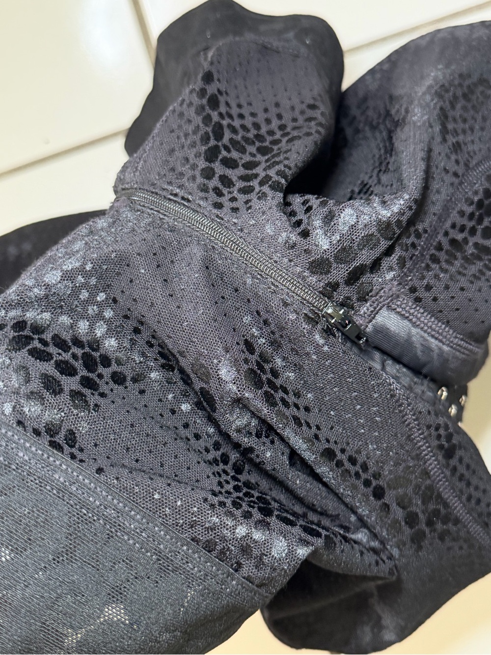 Black Lace-Trim Full Body Shaper Romper - Picture 9 of 10